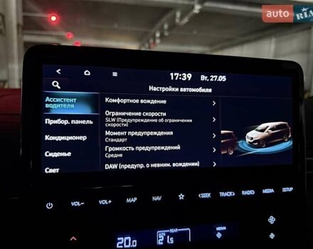 Белый Хендай Staria, объемом двигателя 2.2 л и пробегом 98 тыс. км за 45999 $, фото 89 на Automoto.ua