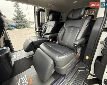 Белый Хендай Staria, объемом двигателя 2.2 л и пробегом 98 тыс. км за 45999 $, фото 52 на Automoto.ua