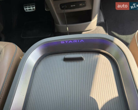 Белый Хендай Staria, объемом двигателя 2.2 л и пробегом 75 тыс. км за 47500 $, фото 10 на Automoto.ua