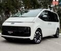 Белый Хендай Staria, объемом двигателя 2.2 л и пробегом 98 тыс. км за 45999 $, фото 3 на Automoto.ua