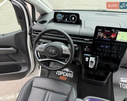 Белый Хендай Staria, объемом двигателя 2.2 л и пробегом 98 тыс. км за 45999 $, фото 67 на Automoto.ua