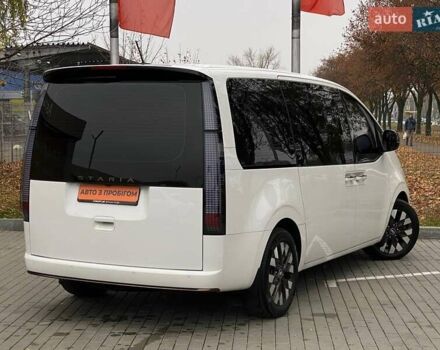 Білий Хендай Staria, об'ємом двигуна 2.2 л та пробігом 77 тис. км за 48999 $, фото 5 на Automoto.ua