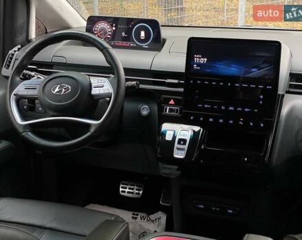 Білий Хендай Staria, об'ємом двигуна 2.2 л та пробігом 77 тис. км за 48999 $, фото 13 на Automoto.ua