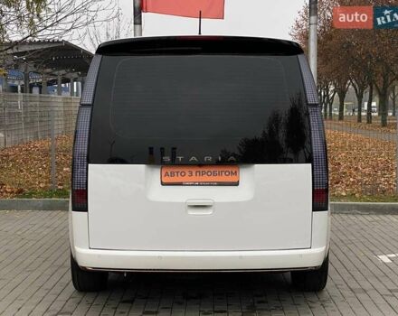Белый Хендай Staria, объемом двигателя 2.2 л и пробегом 77 тыс. км за 49000 $, фото 6 на Automoto.ua