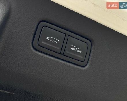 Білий Хендай Staria, об'ємом двигуна 2.2 л та пробігом 77 тис. км за 48999 $, фото 24 на Automoto.ua