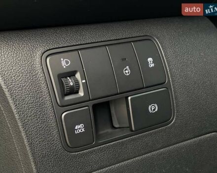 Білий Хендай Staria, об'ємом двигуна 2.2 л та пробігом 77 тис. км за 48999 $, фото 17 на Automoto.ua