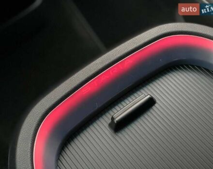 Белый Хендай Staria, объемом двигателя 2.2 л и пробегом 77 тыс. км за 49000 $, фото 21 на Automoto.ua