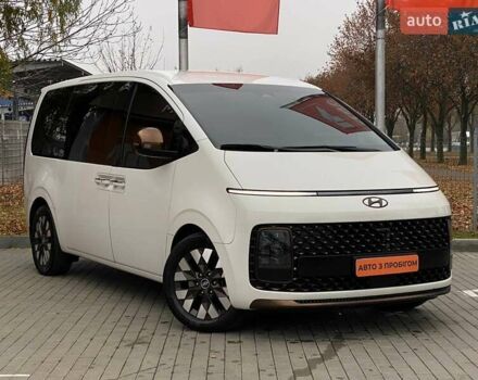 Білий Хендай Staria, об'ємом двигуна 2.2 л та пробігом 77 тис. км за 48999 $, фото 2 на Automoto.ua