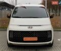 Білий Хендай Staria, об'ємом двигуна 2.2 л та пробігом 77 тис. км за 48999 $, фото 1 на Automoto.ua