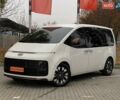 Белый Хендай Staria, объемом двигателя 2.2 л и пробегом 77 тыс. км за 49000 $, фото 1 на Automoto.ua