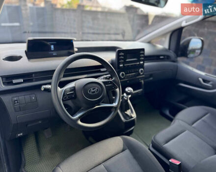 Чорний Хендай Staria, об'ємом двигуна 2.2 л та пробігом 63 тис. км за 19800 $, фото 14 на Automoto.ua