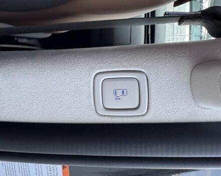 Чорний Хендай Staria, об'ємом двигуна 2.2 л та пробігом 8 тис. км за 51000 $, фото 34 на Automoto.ua