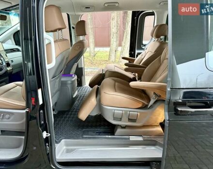 Чорний Хендай Staria, об'ємом двигуна 2.2 л та пробігом 8 тис. км за 59500 $, фото 27 на Automoto.ua