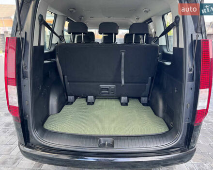 Чорний Хендай Staria, об'ємом двигуна 2.2 л та пробігом 63 тис. км за 19800 $, фото 20 на Automoto.ua