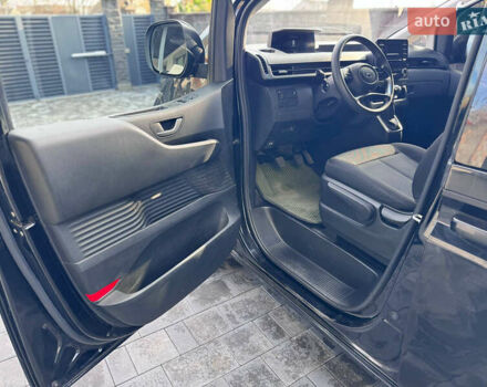 Чорний Хендай Staria, об'ємом двигуна 2.2 л та пробігом 63 тис. км за 19800 $, фото 13 на Automoto.ua