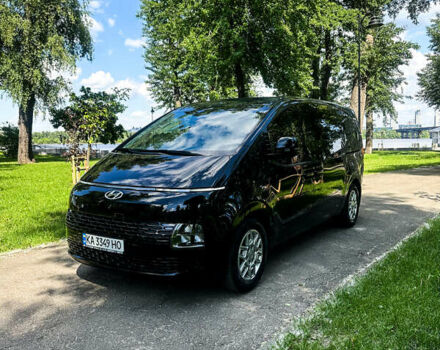 Черный Хендай Staria, объемом двигателя 2.2 л и пробегом 68 тыс. км за 36999 $, фото 1 на Automoto.ua