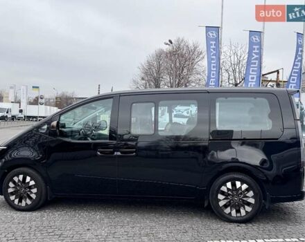Чорний Хендай Staria, об'ємом двигуна 2.2 л та пробігом 8 тис. км за 51000 $, фото 6 на Automoto.ua