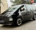 Чорний Хендай Staria, об'ємом двигуна 2.2 л та пробігом 8 тис. км за 59500 $, фото 2 на Automoto.ua
