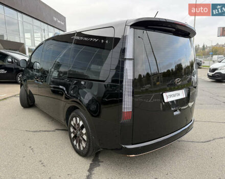 Черный Хендай Staria, объемом двигателя 2.2 л и пробегом 66 тыс. км за 49800 $, фото 10 на Automoto.ua