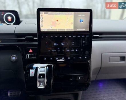 Чорний Хендай Staria, об'ємом двигуна 2.2 л та пробігом 8 тис. км за 59500 $, фото 47 на Automoto.ua