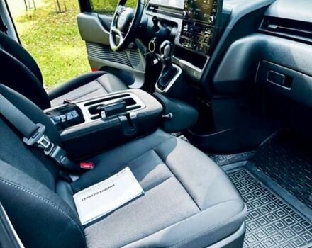 Черный Хендай Staria, объемом двигателя 2.2 л и пробегом 11 тыс. км за 42000 $, фото 14 на Automoto.ua