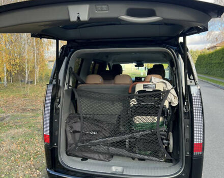 Черный Хендай Staria, объемом двигателя 2.2 л и пробегом 17 тыс. км за 55000 $, фото 10 на Automoto.ua