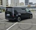 Хендай Staria 2023 у Києві на Automoto.ua Чорний Хендай Staria, об'ємом двигуна 2.2 л та пробігом 35 тис. км за 57000 $, фото 9 на Automoto.ua