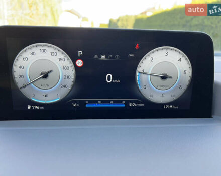 Черный Хендай Staria, объемом двигателя 2.2 л и пробегом 17 тыс. км за 55000 $, фото 5 на Automoto.ua