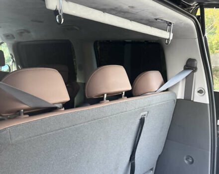 Черный Хендай Staria, объемом двигателя 2.2 л и пробегом 57 тыс. км за 49999 $, фото 11 на Automoto.ua