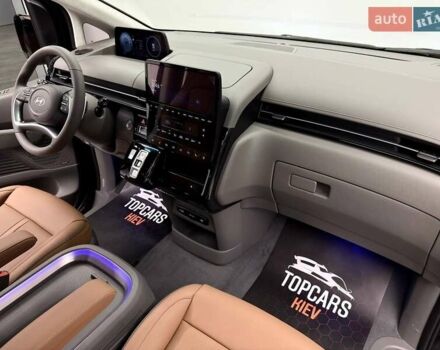 Чорний Хендай Staria, об'ємом двигуна 2.2 л та пробігом 1 тис. км за 69990 $, фото 51 на Automoto.ua