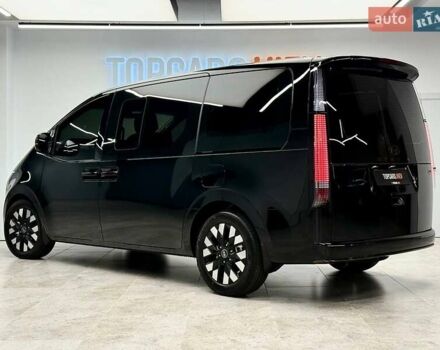 Чорний Хендай Staria, об'ємом двигуна 2.2 л та пробігом 1 тис. км за 69990 $, фото 4 на Automoto.ua