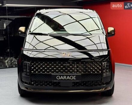 Чорний Хендай Staria, об'ємом двигуна 2.2 л та пробігом 1 тис. км за 70900 $, фото 1 на Automoto.ua