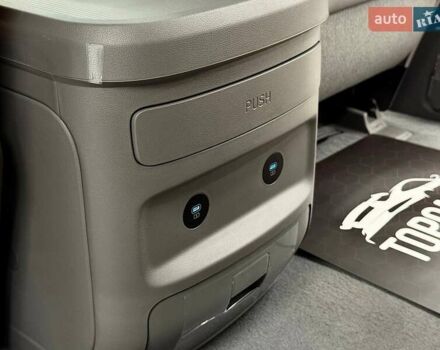 Чорний Хендай Staria, об'ємом двигуна 2.2 л та пробігом 1 тис. км за 69990 $, фото 45 на Automoto.ua