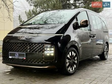 Чорний Хендай Staria, об'ємом двигуна 2.2 л та пробігом 8 тис. км за 59500 $, фото 1 на Automoto.ua