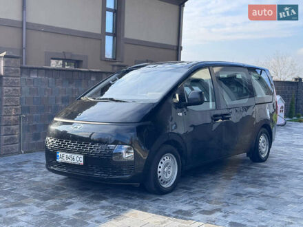Чорний Хендай Staria, об'ємом двигуна 2.2 л та пробігом 63 тис. км за 19800 $, фото 1 на Automoto.ua