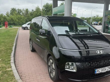 Хендай Staria 2023 в Луцке на Automoto.ua Черный Хендай Staria, объемом двигателя 2.2 л и пробегом 35 тыс. км за 47000 $, фото 1 на Automoto.ua