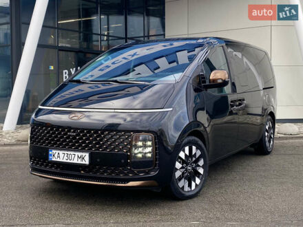 Чорний Хендай Staria, об'ємом двигуна 2.2 л та пробігом 78 тис. км за 46500 $, фото 1 на Automoto.ua