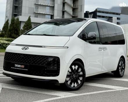 Хендай Staria, объемом двигателя 2.2 л и пробегом 98 тыс. км за 46990 $, фото 2 на Automoto.ua
