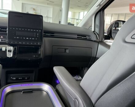 Хендай Staria, объемом двигателя 2.2 л и пробегом 0 тыс. км за 63316 $, фото 3 на Automoto.ua