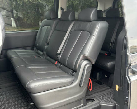 Серый Хендай Staria, объемом двигателя 2.2 л и пробегом 138 тыс. км за 34000 $, фото 9 на Automoto.ua