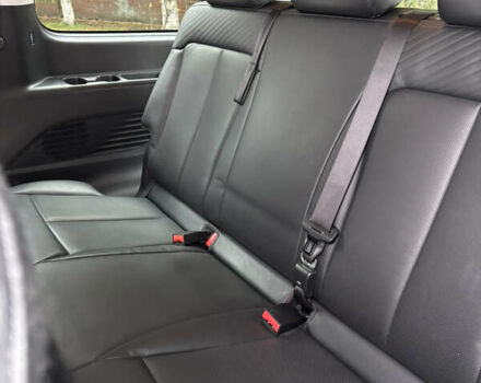 Серый Хендай Staria, объемом двигателя 2.2 л и пробегом 138 тыс. км за 34000 $, фото 10 на Automoto.ua