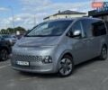 Серый Хендай Staria, объемом двигателя 2.2 л и пробегом 84 тыс. км за 41000 $, фото 2 на Automoto.ua