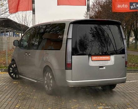 Серый Хендай Staria, объемом двигателя 2.2 л и пробегом 20 тыс. км за 60000 $, фото 7 на Automoto.ua