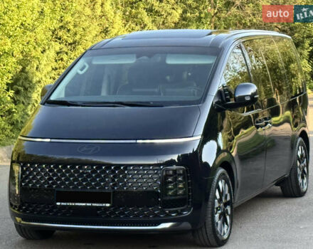 Синий Хендай Staria, объемом двигателя 2.2 л и пробегом 1 тыс. км за 65950 $, фото 4 на Automoto.ua