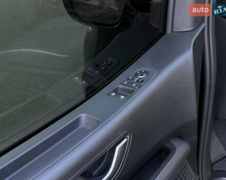 Синий Хендай Staria, объемом двигателя 2.2 л и пробегом 1 тыс. км за 65950 $, фото 29 на Automoto.ua