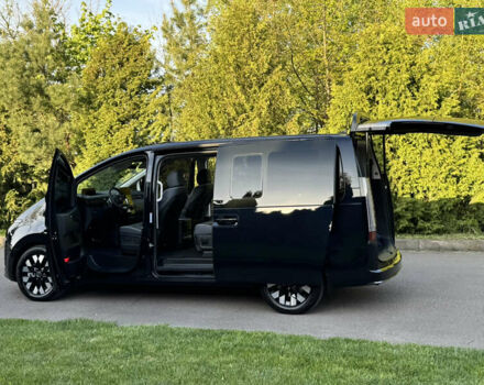 Синий Хендай Staria, объемом двигателя 2.2 л и пробегом 1 тыс. км за 65950 $, фото 26 на Automoto.ua