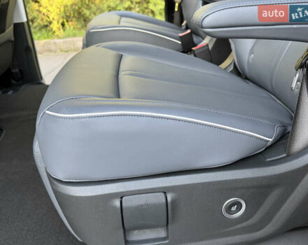 Синий Хендай Staria, объемом двигателя 2.2 л и пробегом 1 тыс. км за 65950 $, фото 69 на Automoto.ua