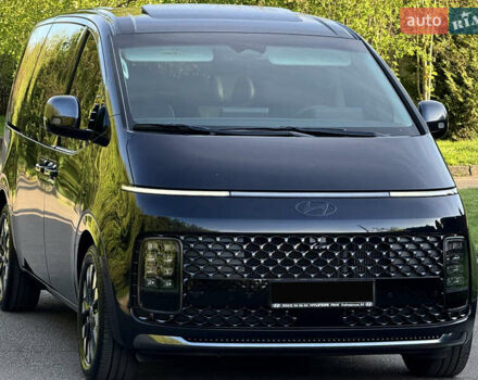 Синий Хендай Staria, объемом двигателя 2.2 л и пробегом 1 тыс. км за 65950 $, фото 2 на Automoto.ua