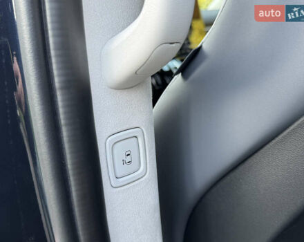 Синий Хендай Staria, объемом двигателя 2.2 л и пробегом 1 тыс. км за 65950 $, фото 68 на Automoto.ua