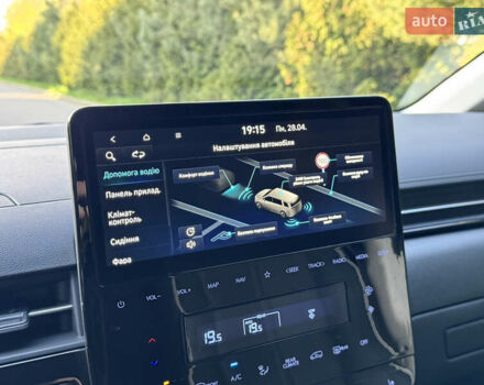 Синий Хендай Staria, объемом двигателя 2.2 л и пробегом 1 тыс. км за 65950 $, фото 52 на Automoto.ua